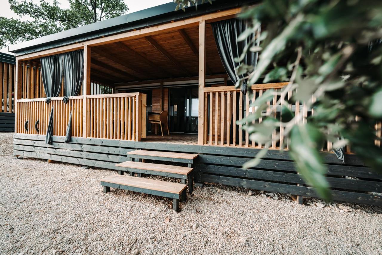 Sea House Shade, Pool & Jacuzzi - Privilege Point Camping & Villas Selce Buitenkant foto